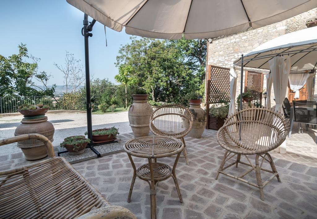 B&B Cantico Delle Creature Assisi Bagian luar foto