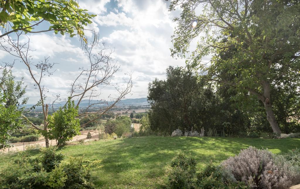 B&B Cantico Delle Creature Assisi Bagian luar foto
