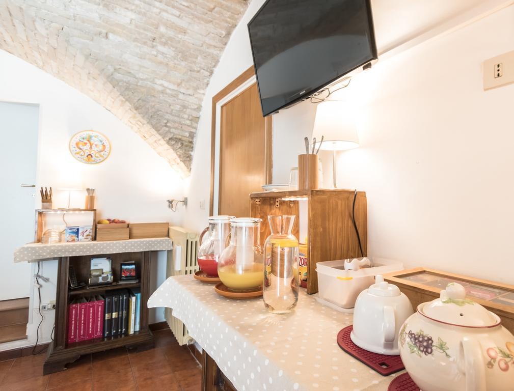 B&B Cantico Delle Creature Assisi Bagian luar foto